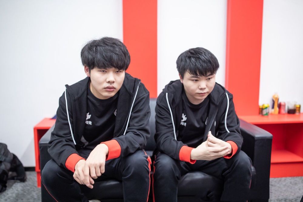 Scout遭遇十五连败，巴黎圣日耳曼教练面临压力！的简单介绍