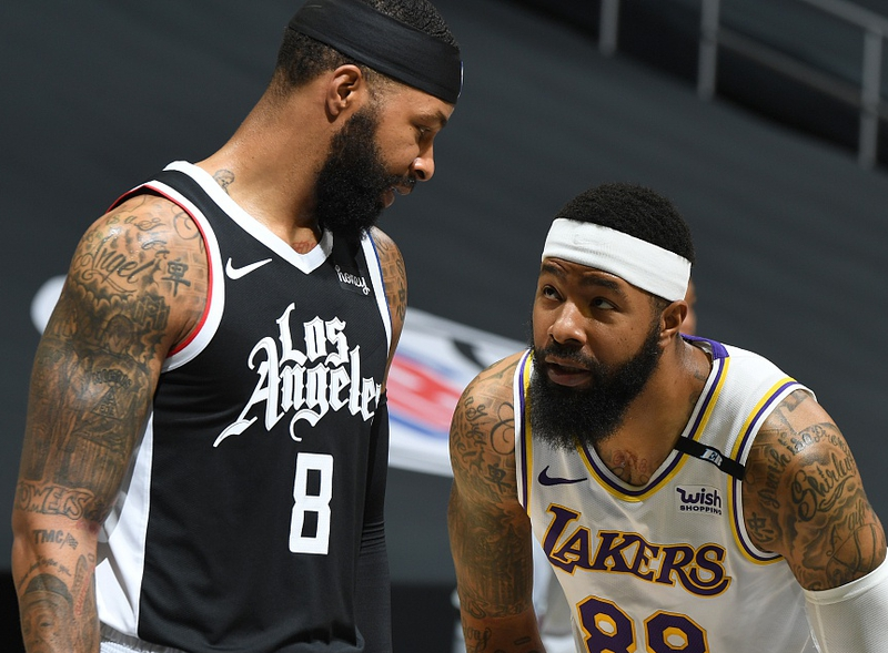 包含Scout关键节点赛况扑朔迷离，篮网带队取胜！的词条