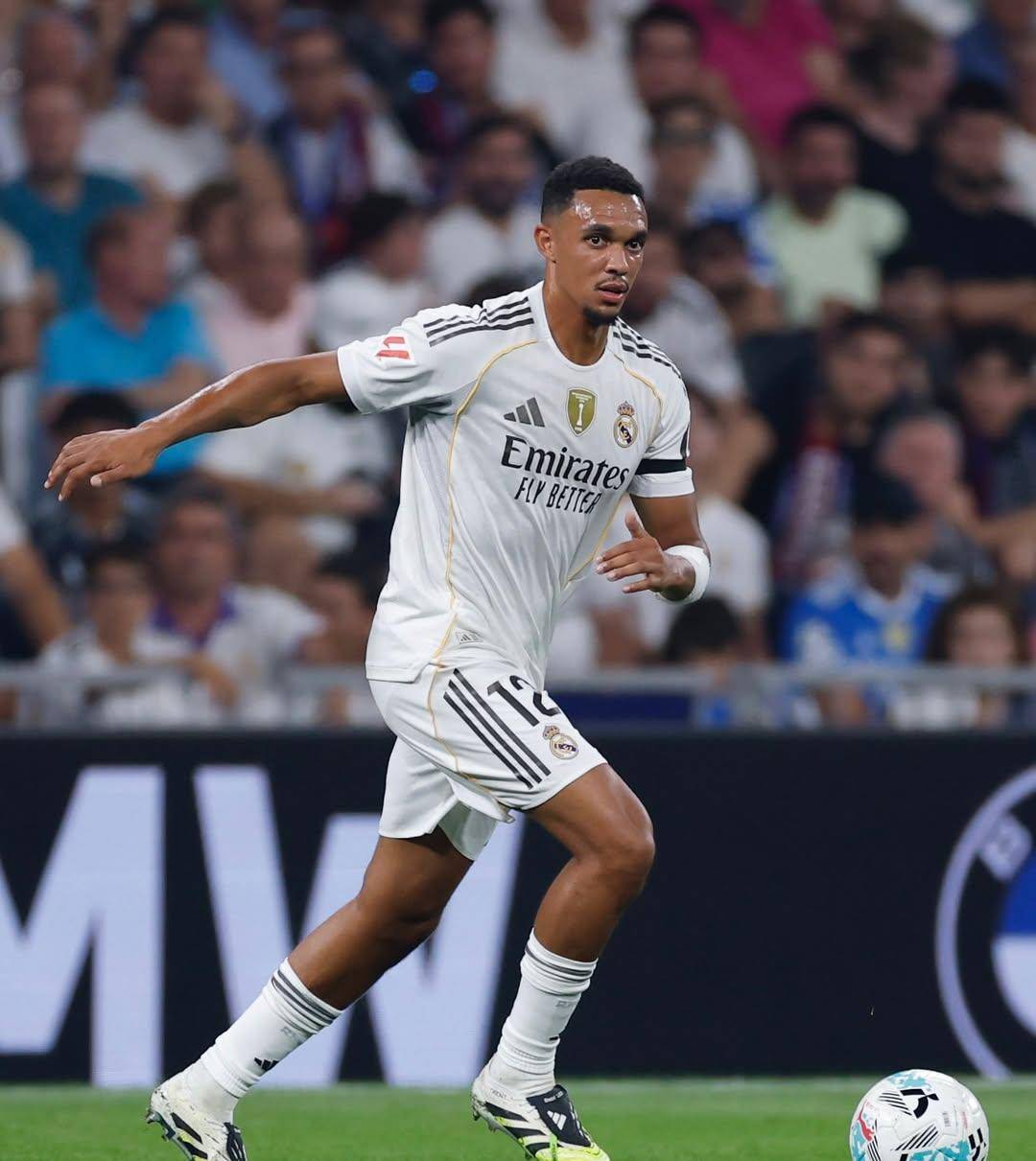 关于那不勒斯发布备战花絮；赛后复出首秀；西甲任务艰巨；年轻球员得到机会的信息