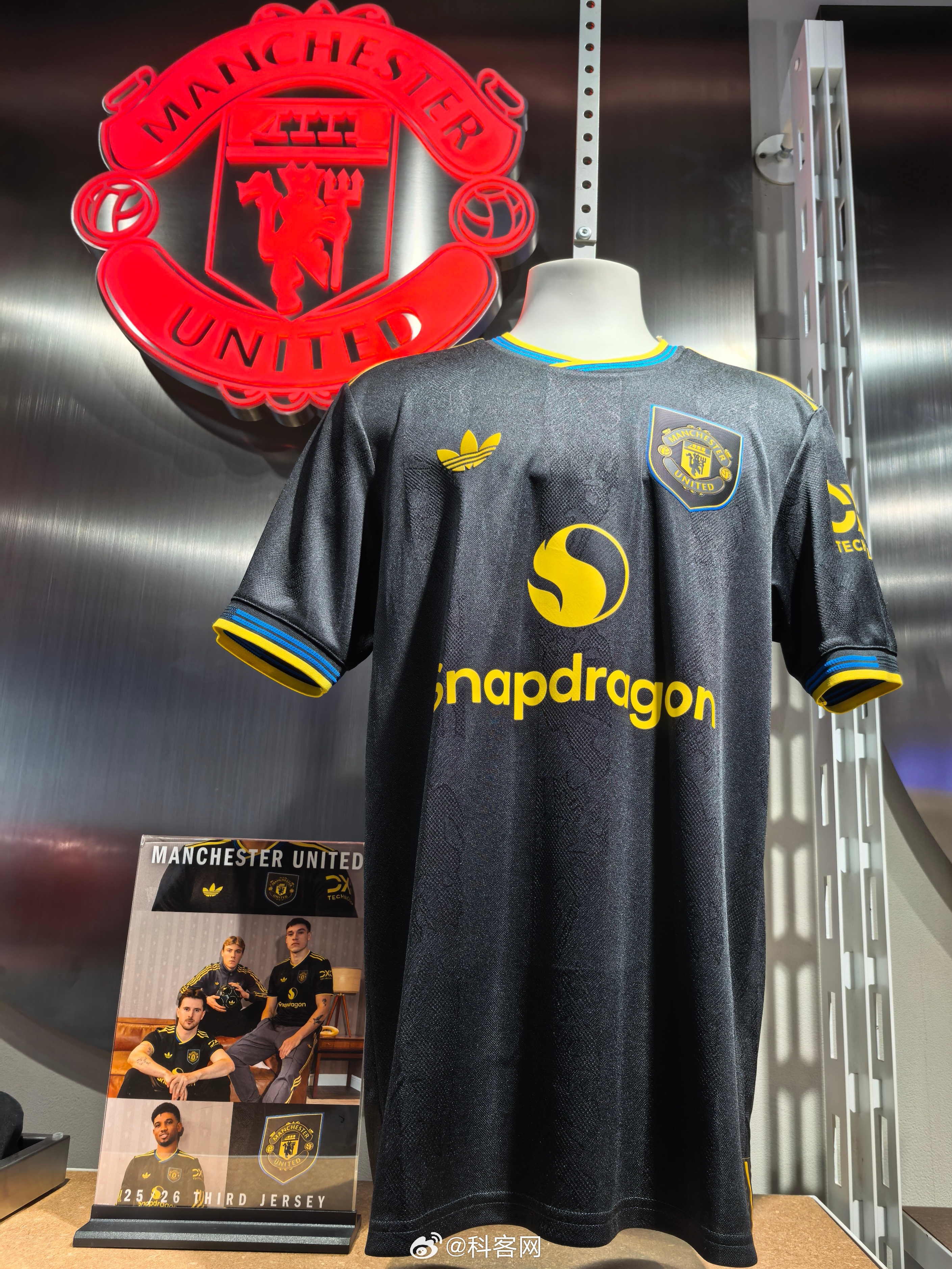 国际比赛日英超传出新动向，西汉姆刷新队史纪录，管理层表态：气氛紧张，赛季目标并未改变的简单介绍